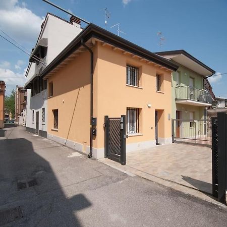 Casa Gemma - Big Family House With Free Parking Apartment San Giovanni Lupatoto Exterior foto