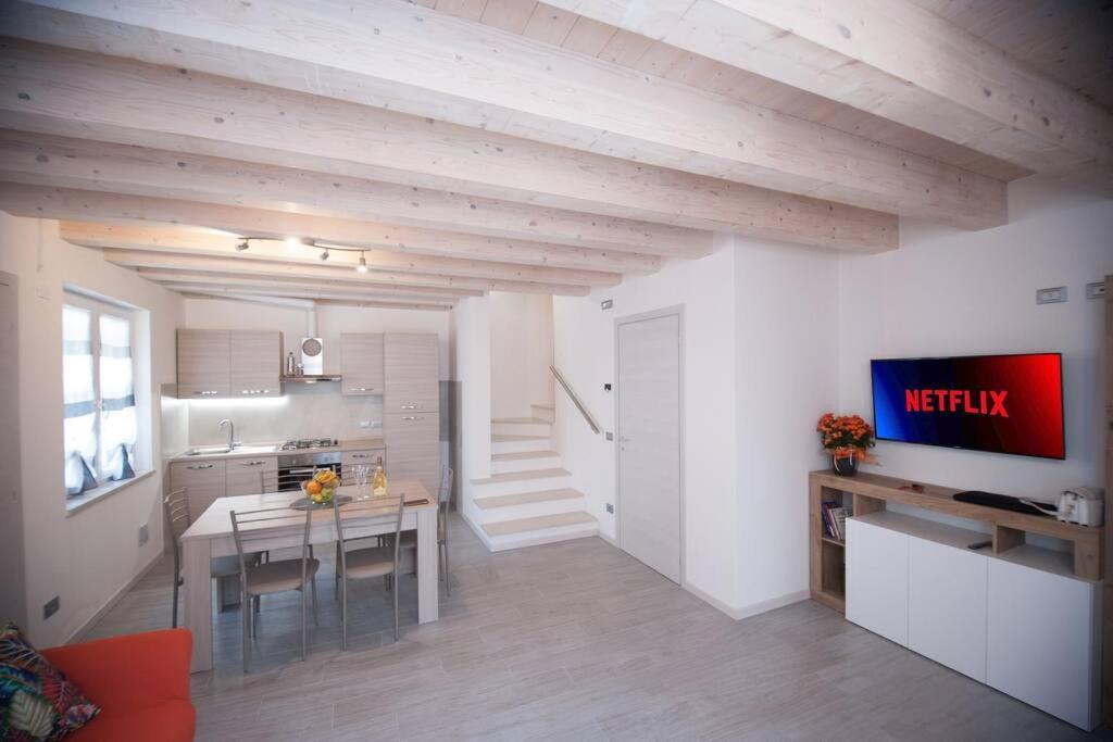 Casa Gemma - Big Family House With Free Parking Apartment San Giovanni Lupatoto Exterior foto