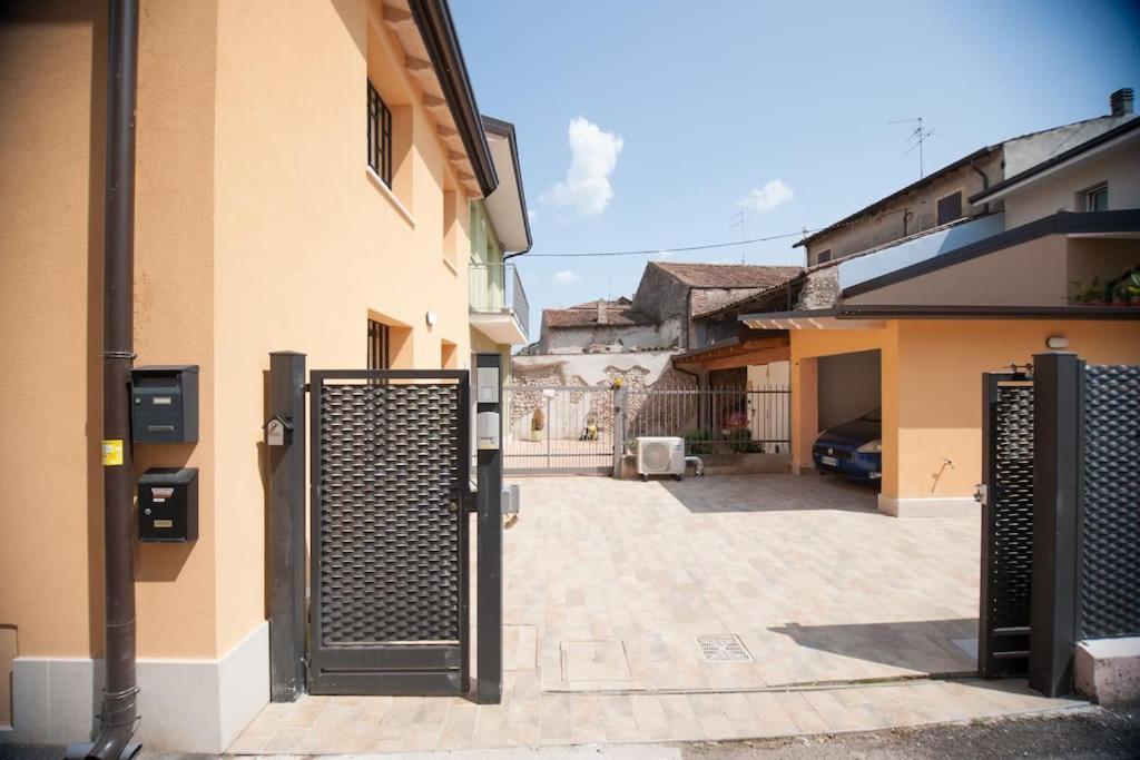 Casa Gemma - Big Family House With Free Parking Apartment San Giovanni Lupatoto Exterior foto